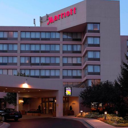 Detroit Marriott Livonia Hotel Екстериор снимка